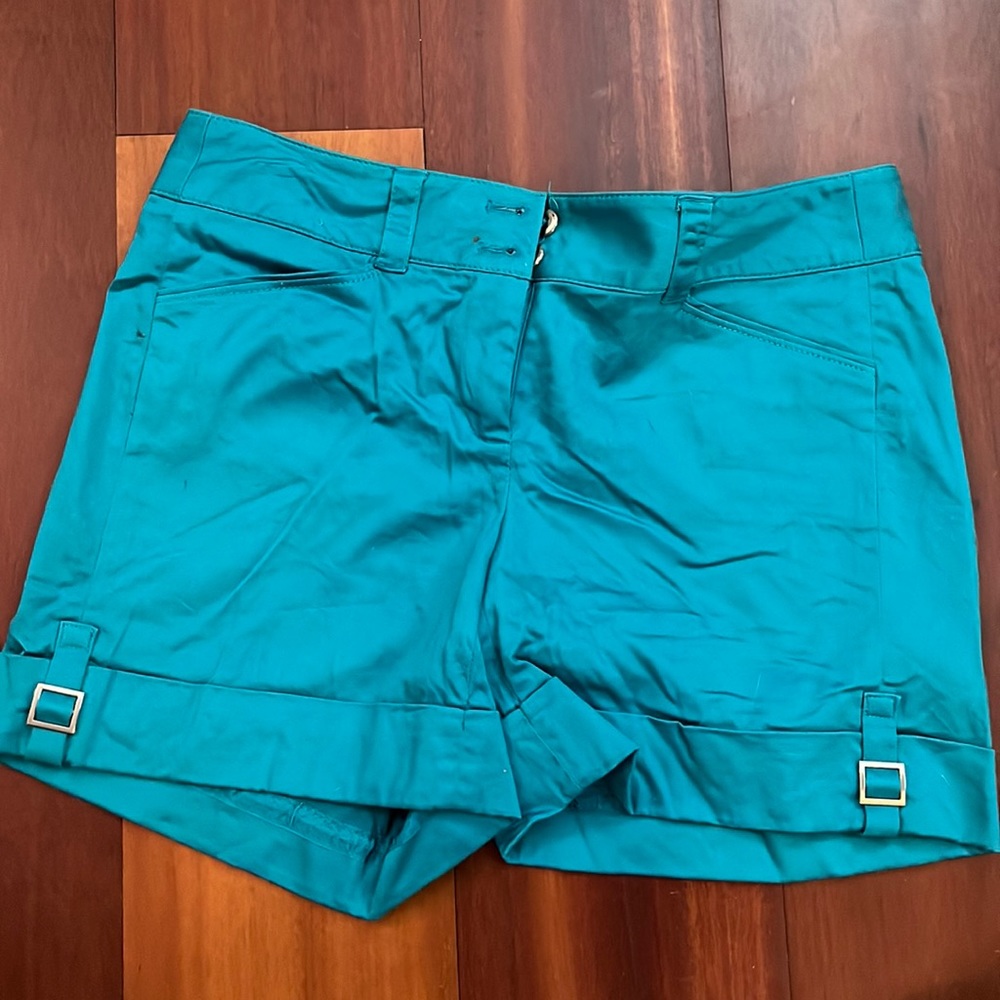 White House Black market teal short